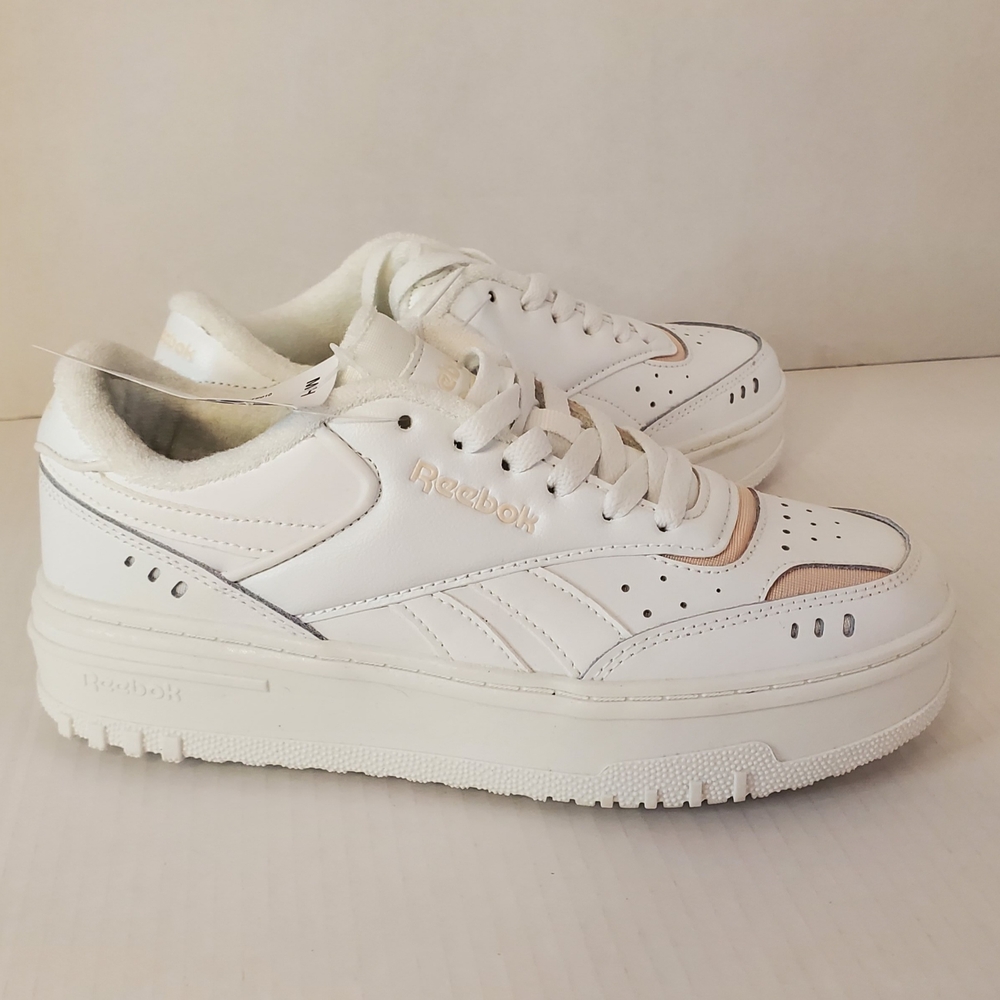 Reebok White Sneakers Women Size 7